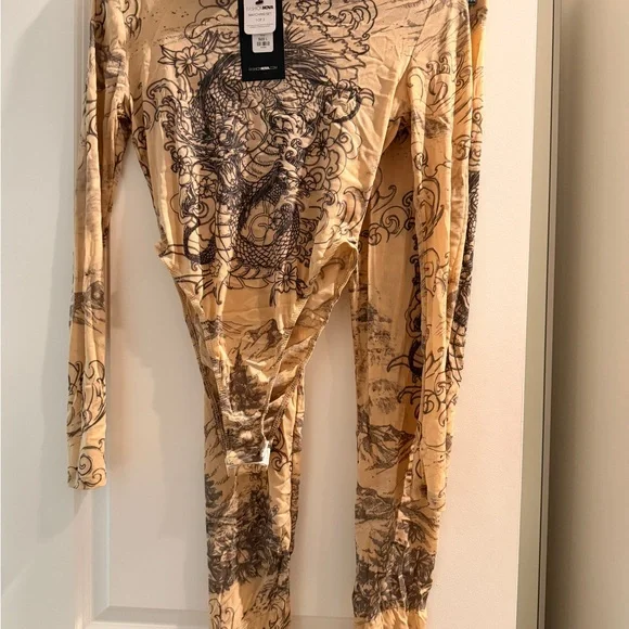 Fashion Nova Black and Cream Patterned Set - Picture 2 of 3